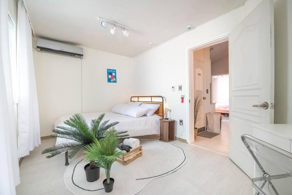 Hongdae Modern House Villa *